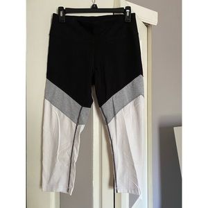 Calvin Klein capris NWOT